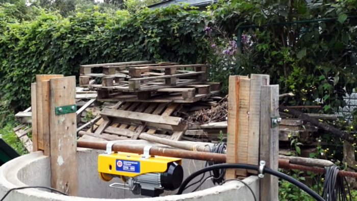 Как почистить колодец самому используя Малыш