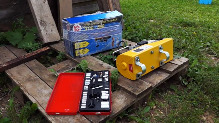 Как почистить колодец самому используя Малыш