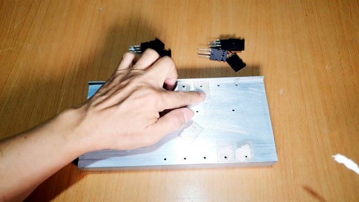 Собираем усилитель 500 Вт на транзисторах навесным монтажом