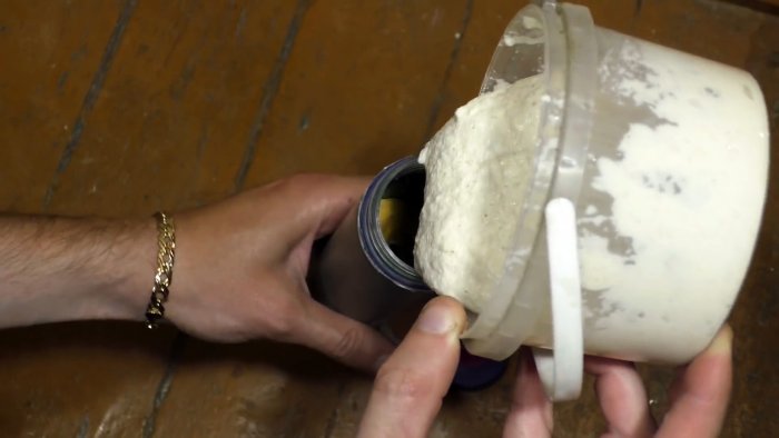 Как из куска ПВХ трубы сделать монтажный пистолет