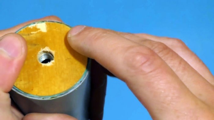 Как из куска ПВХ трубы сделать монтажный пистолет