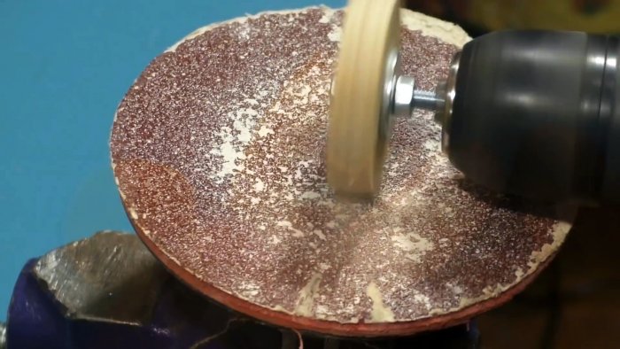 Как из куска ПВХ трубы сделать монтажный пистолет