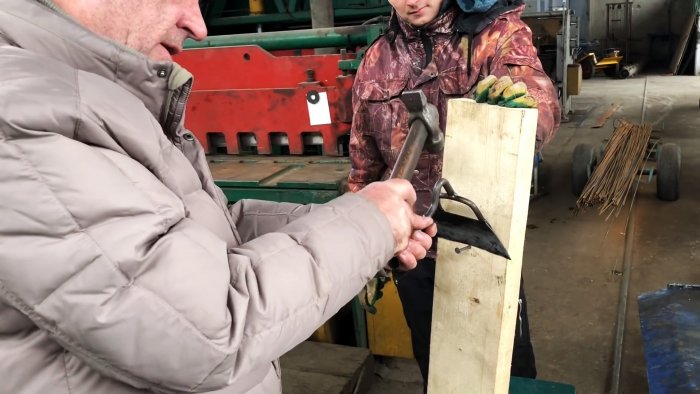 Как закалить и заточить тяпку до острия бриты и забыть про ее дальнейшую заточку