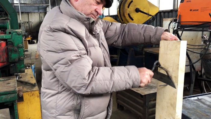 Как закалить и заточить тяпку до острия бриты и забыть про ее дальнейшую заточку