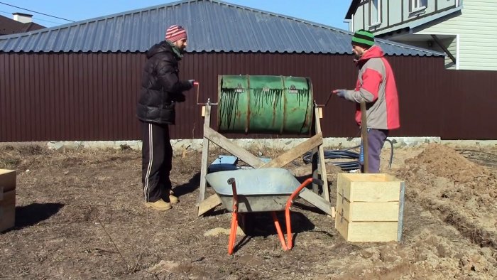 Как из бочки сделать копеечную бетономешалку
