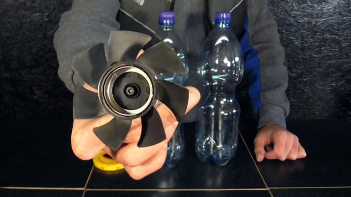 Как из пластиковых бутылок сделать мощный пылесос 12 В