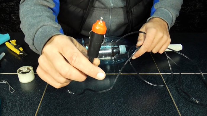 Как из пластиковых бутылок сделать мощный пылесос 12 В