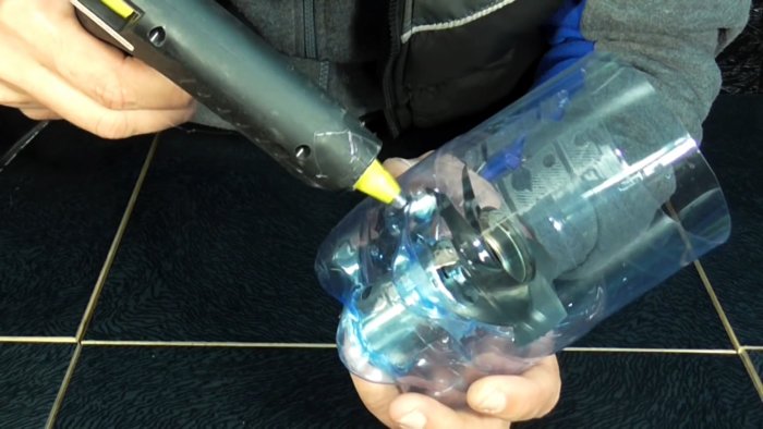 Как из пластиковых бутылок сделать мощный пылесос 12 В