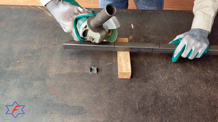 Очень простой сверлильный станок из самых доступных материалов