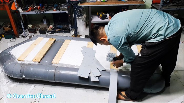 Как сделать легкую лодку из ПВХ труб за один вечер