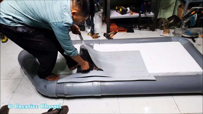 Как сделать легкую лодку из ПВХ труб за один вечер