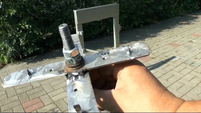 Как сделать мощную соковыжималку и решить проблему с кучей яблок