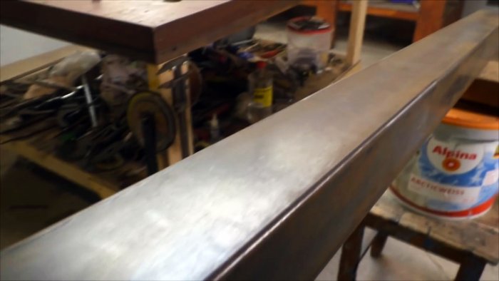 Этот станок из болгарок чистит ржавые трубы в два счета