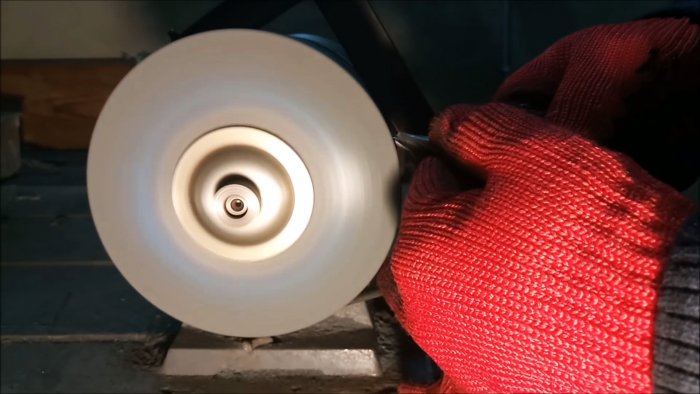 Точим сверла на наждаке за 1 минуту