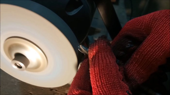 Точим сверла на наждаке за 1 минуту