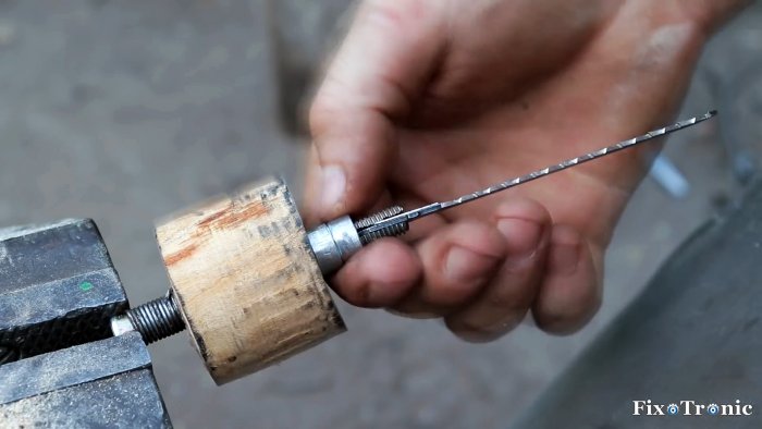 Как сделать насадку лобзик на дрель или шуруповерт