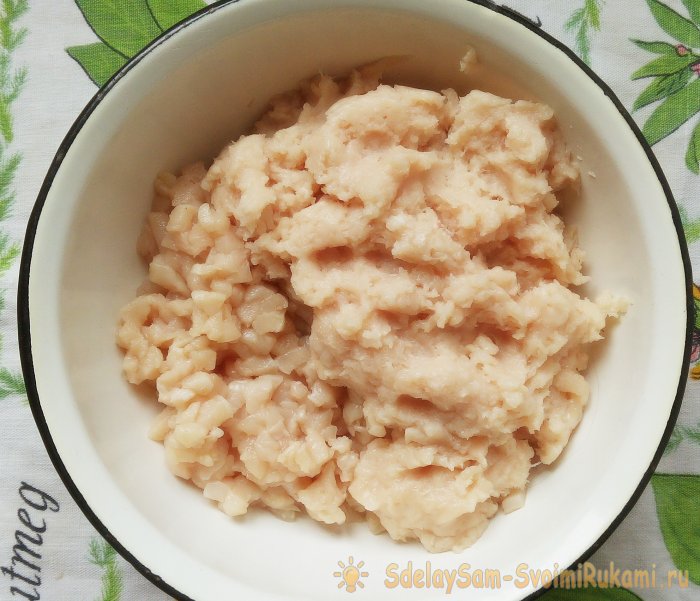 Куриная колбаса с ветчиной в домашних условиях