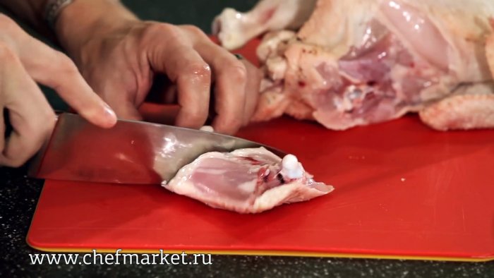 Как разделывают курицу в лучших ресторанах показывает шеф-повар