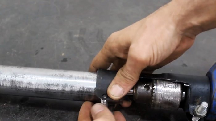 Как сделать бесплатный вибратор для бетона из автомобильного амортизатора