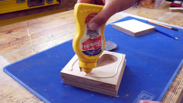 Как сделать очень крутую накладную рукоятку на нож из пластиковых отходов