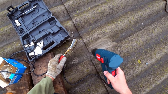 Как и чем быстро заделать пробоины в шифере чтобы потом не переделывать