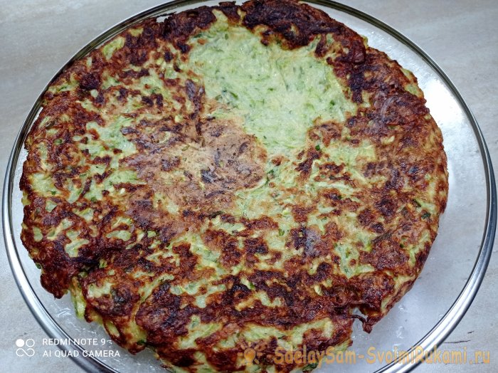 Кабачковая пицца на сковороде