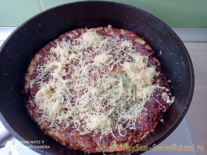 Кабачковая пицца на сковороде