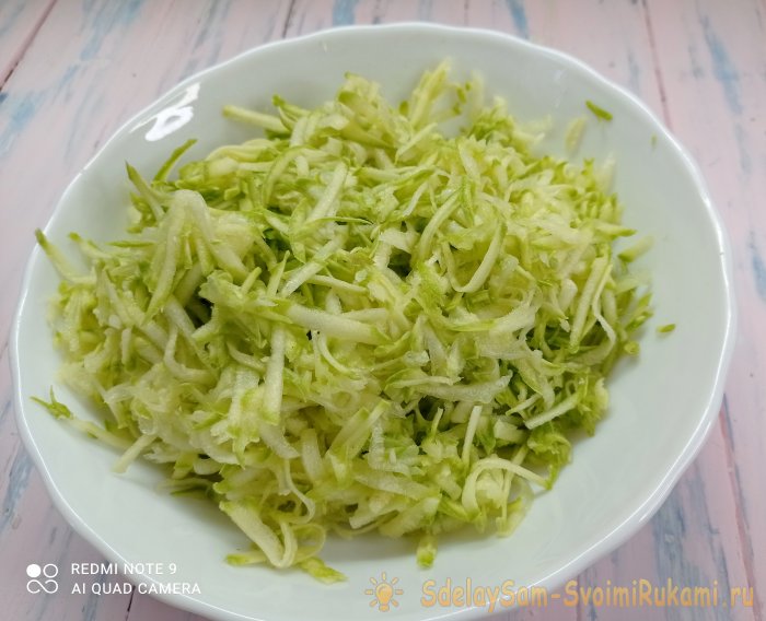 Кабачковая пицца на сковороде