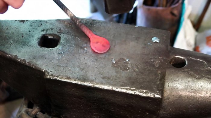 Как выковать резак из шарика подшипника