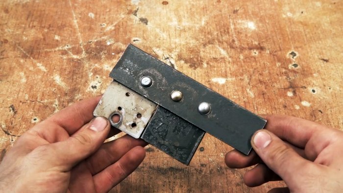 Как из пружины амортизатора и подшипника сделать инструмент для установки кованых заклепок