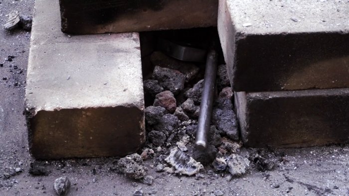 Как из пружины амортизатора и подшипника сделать инструмент для установки кованых заклепок