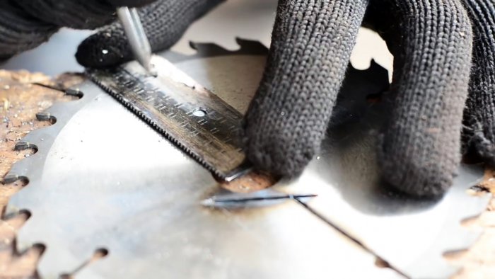 Как из пильного диска сделать надежный бур с накладными лезвиями