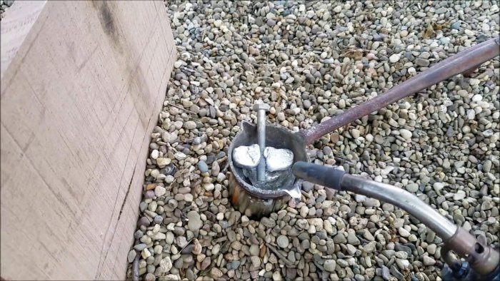 Самый простой способ отливки алюминиевых барашковых гаек без муфельной печи нарезки резьбы и прочих трудностей