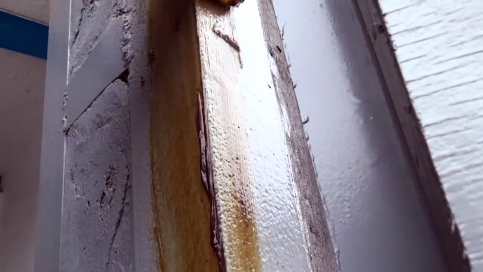 Теперь в гараже будет тепло Копеечный способ герметизировать щели в гаражных воротах