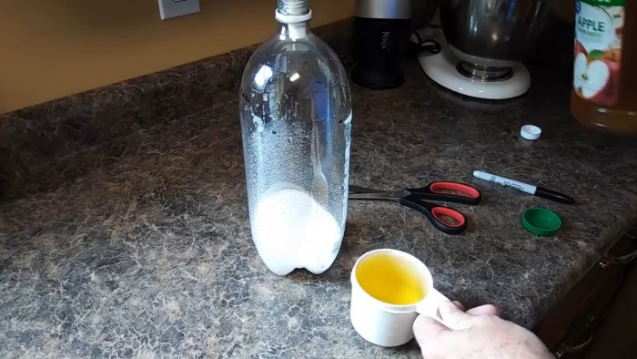 Прощайте осы Покажу как сделать ловушку из бутылки и забыть про ядовитых насекомых