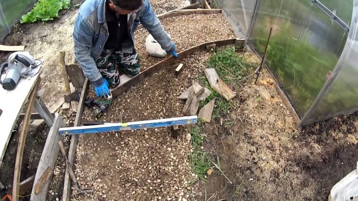 Бетонная садовая дорожка под камень своими руками это не сложно