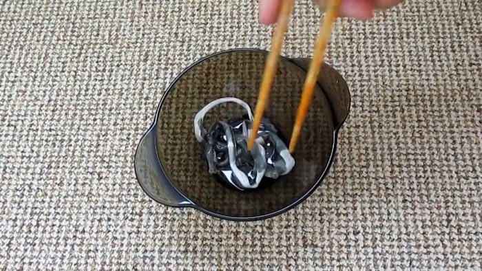 Копеечный способ борьбы с муравьями и тлей на деревьях