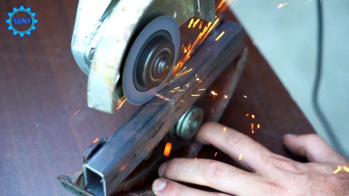 Удобное приспособление из тормозной колодки для сварки труб под прямым углом