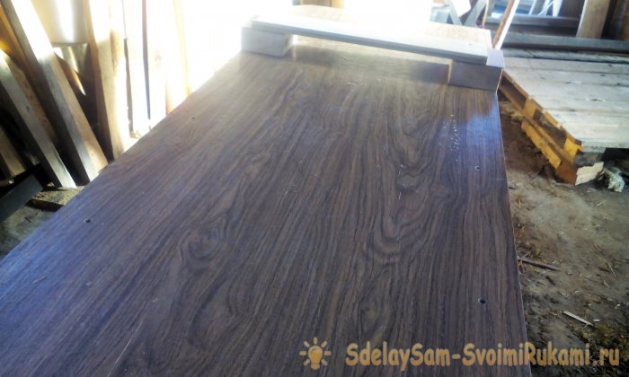 Удобный и простой верстак для торцовки досок