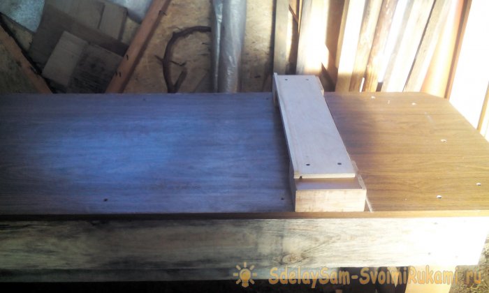 Удобный и простой верстак для торцовки досок