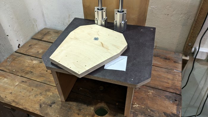 Очень точная сверлильная стойка под дрель своими руками