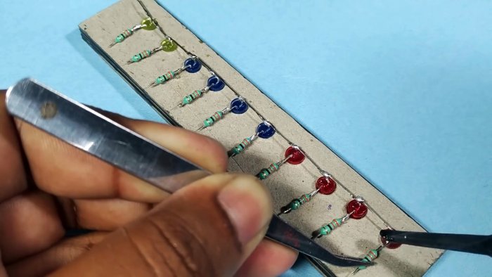 Светодиодный индикатор уровня с питанием напрямую от динамика