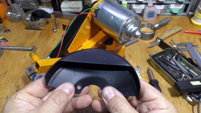 Как из крестовины кардана сделать низковольтный мини отрезной станок