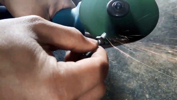 Как сделать простейший съемник для подшипника за 5 минут