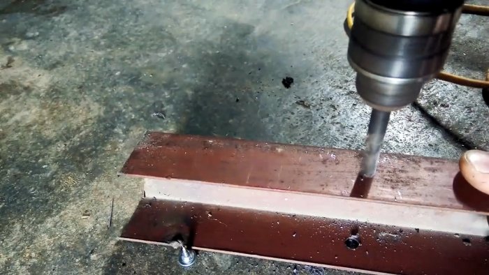 Как сделать простейший съемник для подшипника за 5 минут