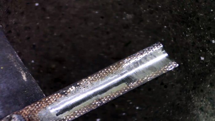 Как сделать резец для токарных работ по дереву из старого рашпиля