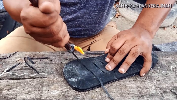 Как из старой покрышки сделать вечные шлепки