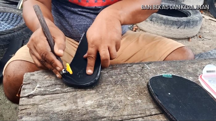 Как из старой покрышки сделать вечные шлепки