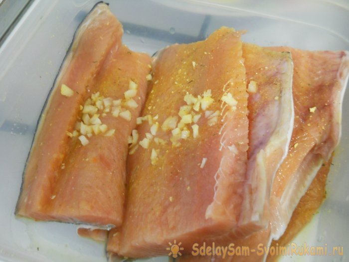 Отличный рецепт запеченной горбуши