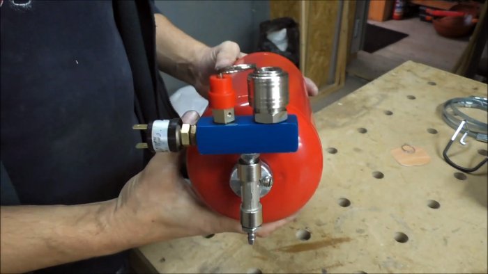 Собираем мини компрессор с ресивером из огнетушителя